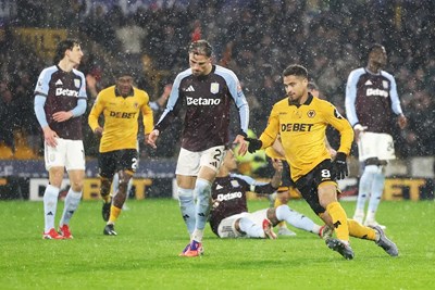 Gallery - 	Tin thể thao (28-2): Aston Villa có nguy cơ bị MU soán chỗ